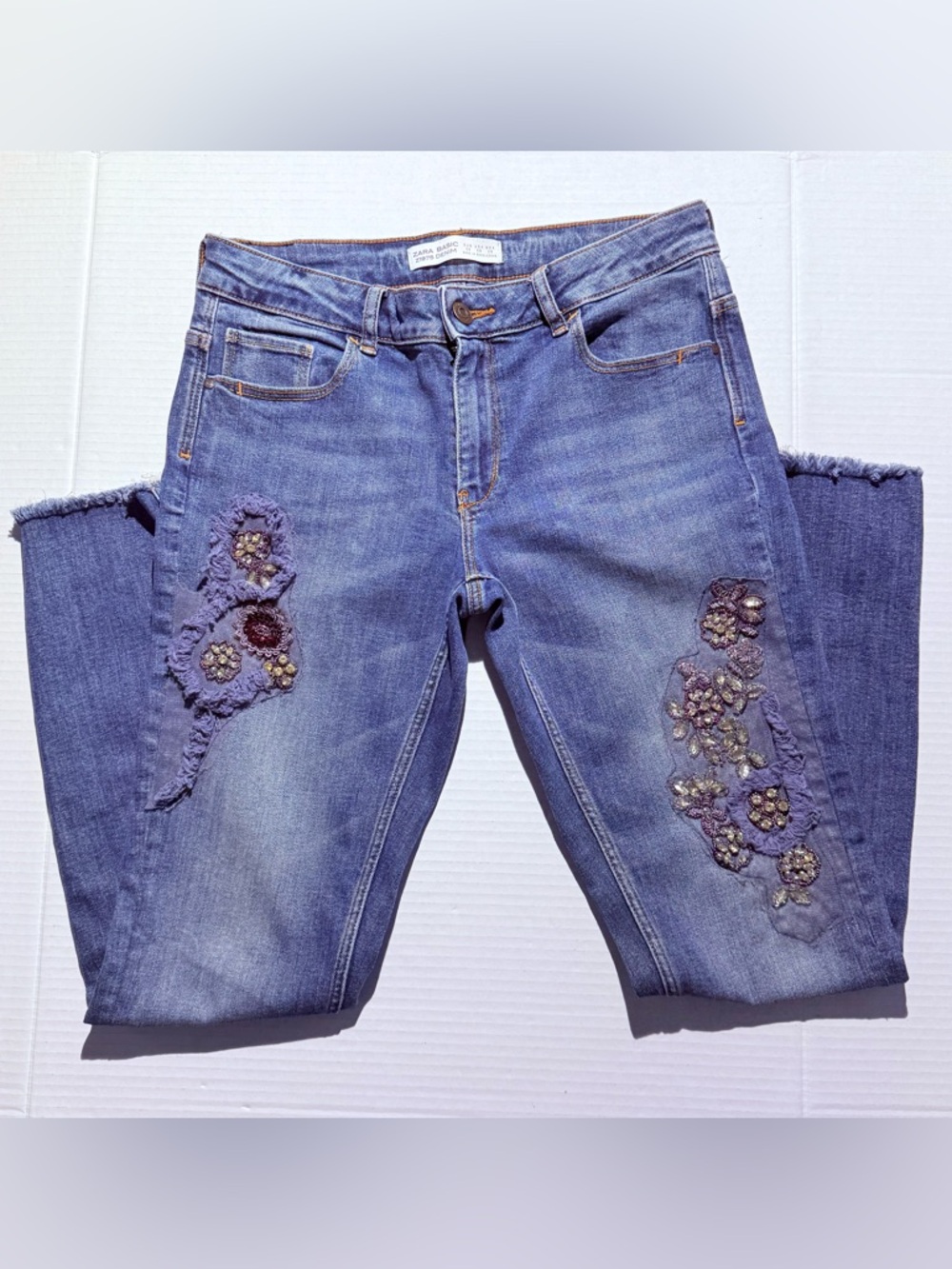 ZARA Embellished Skinny Jeans Medium Wash Blue Denim Size 6 Rhinestones Z1975